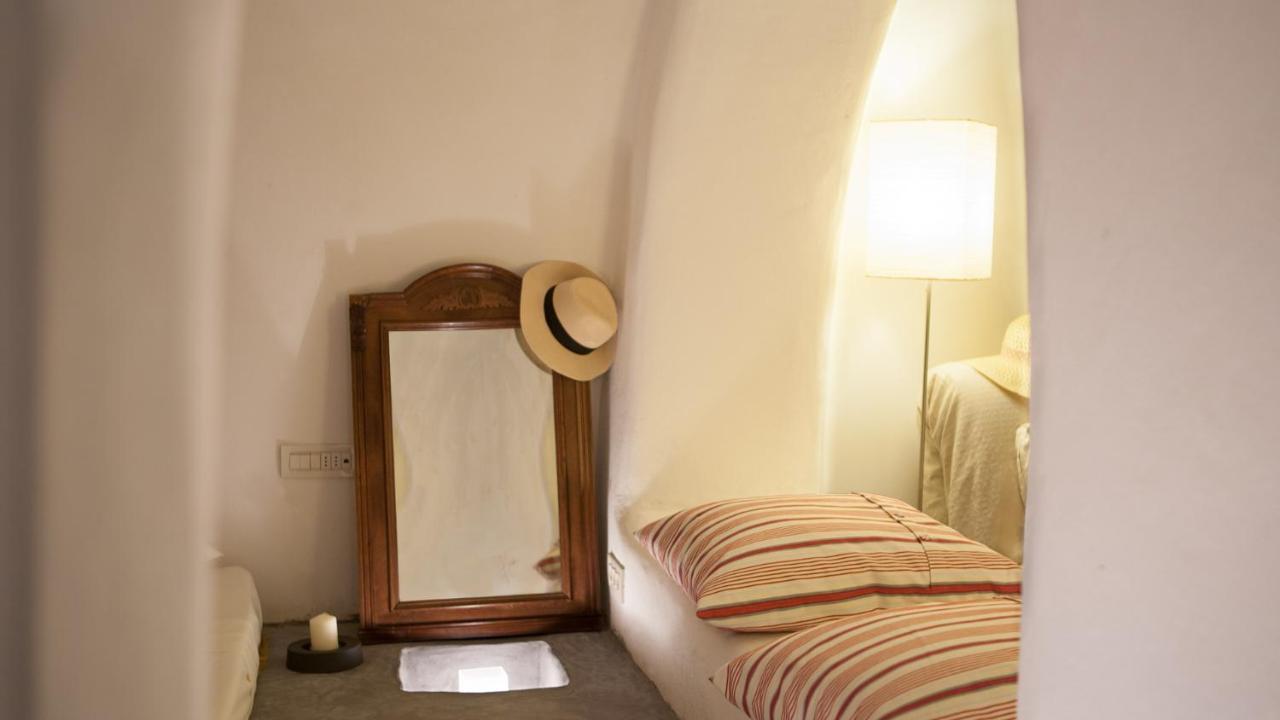 Oia, Finikia Cave House Villa Exterior photo